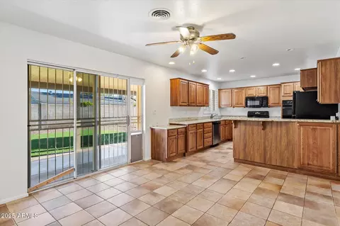 Kitchen - 8817 N 17th Dr, Phoenix, AZ 85021 photo 1 of 3