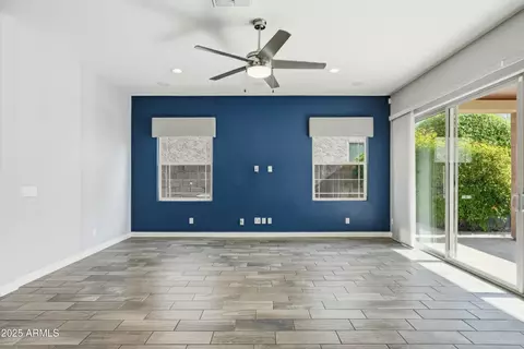 4621 E Walter Way, Phoenix, AZ 85050 photo 17