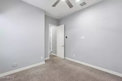 4621 E Walter Way, Phoenix, AZ 85050 photo 24