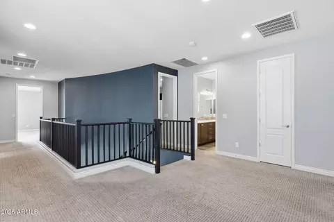 4621 E Walter Way, Phoenix, AZ 85050 photo 22