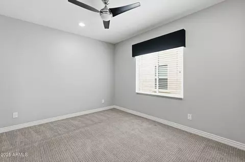 4621 E Walter Way, Phoenix, AZ 85050 photo 28
