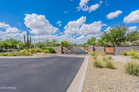 4621 E Walter Way, Phoenix, AZ 85050
