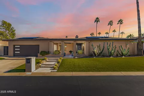 9225 N Arroya Vista Dr W, Phoenix, AZ 85028