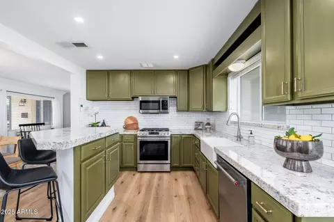 Kitchen - 3002 E Whitton Ave, Phoenix, AZ 85016 photo 1 of 4