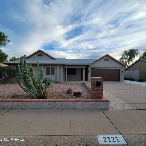 2121 W Potter Dr, Phoenix, AZ 85027