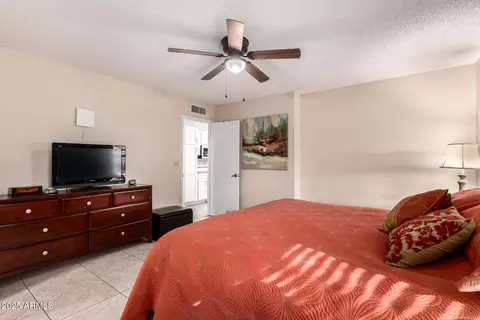 Bedroom - 8265 E Lakeview Ave, Mesa, AZ 85209 photo 3 of 5