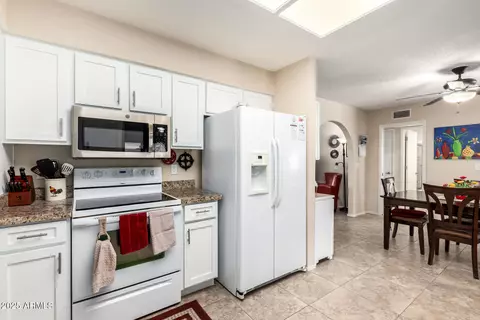 Kitchen - 8265 E Lakeview Ave, Mesa, AZ 85209 photo 3 of 4