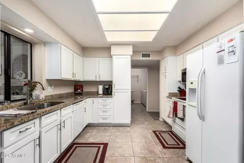 Kitchen - 8265 E Lakeview Ave, Mesa, AZ 85209 photo 2 of 4