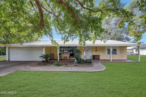 2917 E Highland Ave, Phoenix, AZ 85016