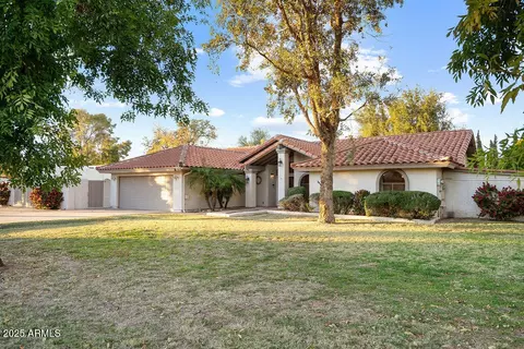 10432 W Avalon Dr, Avondale, AZ 85392