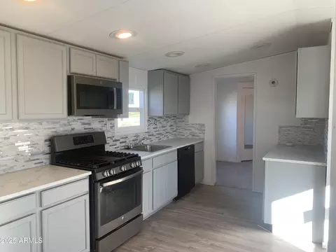 6515 W Warren Dr, Casa Grande, AZ 85194