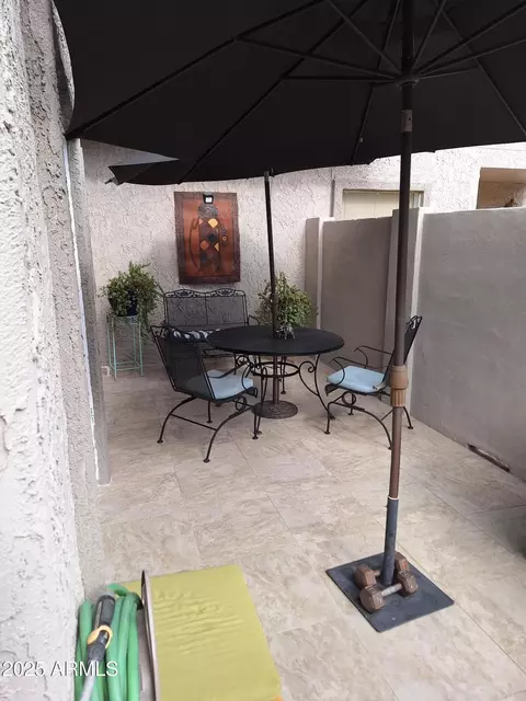 Exterior - 239 E Betty Elyse Ln, Phoenix, AZ 85022 photo 2 of 2