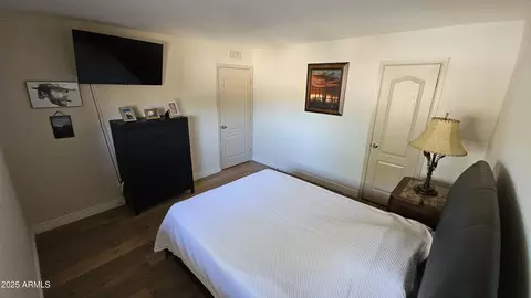 Bedroom - 239 E Betty Elyse Ln, Phoenix, AZ 85022 photo 2 of 3