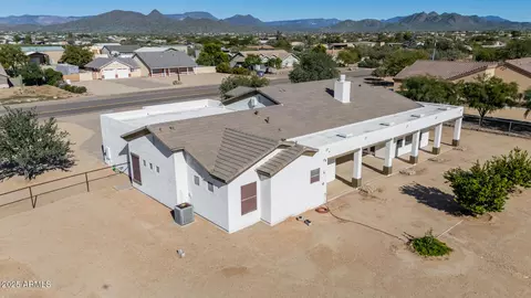 View/Area - 711 E Cloud Rd, Phoenix, AZ 85086 photo 3 of 3