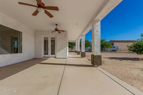 Exterior - 711 E Cloud Rd, Phoenix, AZ 85086 photo 2 of 9