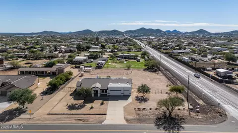 View/Area - 711 E Cloud Rd, Phoenix, AZ 85086 photo 2 of 3