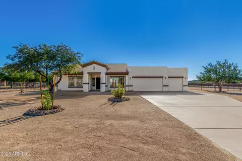 Exterior - 711 E Cloud Rd, Phoenix, AZ 85086 photo 8 of 9