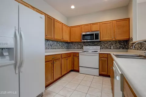 Kitchen - 1335 E June St #221, Mesa, AZ 85203 photo 2 of 2