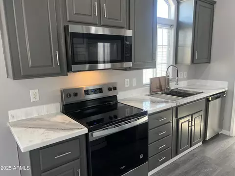 10701 N 99th Ave #65, Peoria, AZ 85345
