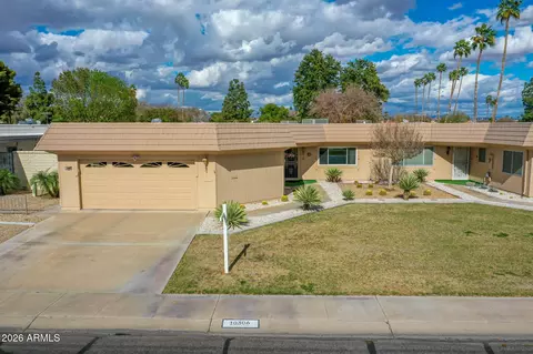 10306 W Hutton Dr, Sun City, AZ 85351