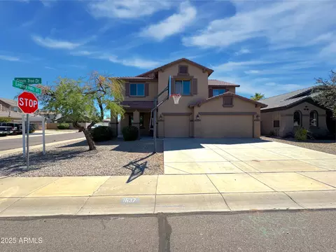 1637 W Green Tree Dr, Queen Creek, AZ 85142