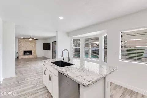 5201 E Fellars Dr, Scottsdale, AZ 85254