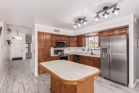 Kitchen - 4055 E Arbor Ave, Mesa, AZ 85206 photo 3 of 3