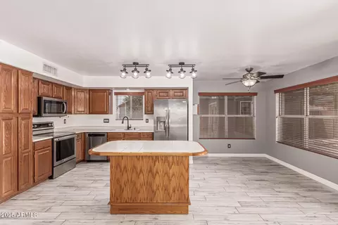 Kitchen - 4055 E Arbor Ave, Mesa, AZ 85206 photo 2 of 3