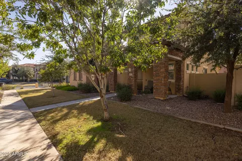 3674 E Trinity Ln, Chandler, AZ 85286 photo 7