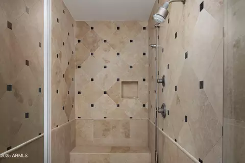 Bath - 2402 Esplanade Ln #1001, Phoenix, AZ 85016 photo 4 of 7
