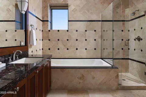 Bath - 2402 Esplanade Ln #1001, Phoenix, AZ 85016 photo 7 of 7