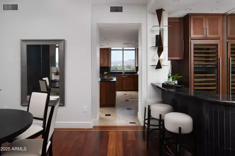 Dining - 2402 Esplanade Ln #1001, Phoenix, AZ 85016 photo 1 of 1