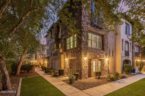 2482 E Roma Ave, Phoenix, AZ 85016