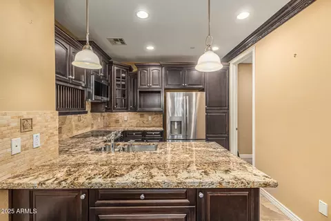 2482 E Roma Ave, Phoenix, AZ 85016 photo 5