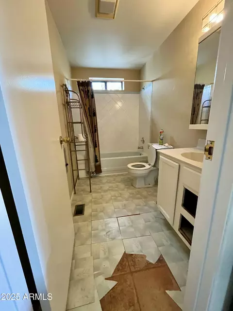 Bath - 6314 W Bradshaw Dr, Pine, AZ 85544 photo 1 of 5