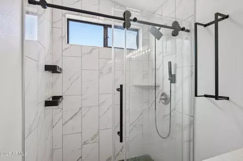 Bath - 2139 W Tracy Ln, Phoenix, AZ 85023 photo 3 of 3