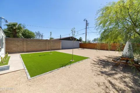 Exterior - 1409 Edgemont Ave, Phoenix, AZ 85006 photo 12 of 20
