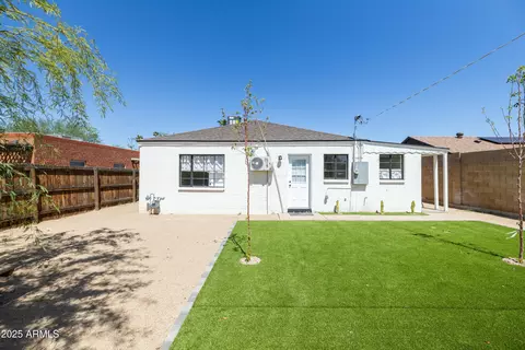 Exterior - 1409 Edgemont Ave, Phoenix, AZ 85006 photo 15 of 20