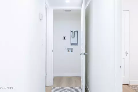 Entry Way - 1409 Edgemont Ave, Phoenix, AZ 85006 photo 2 of 2