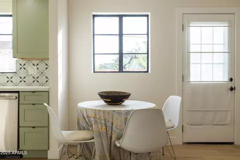 Dining - 1409 Edgemont Ave, Phoenix, AZ 85006 photo 4 of 4