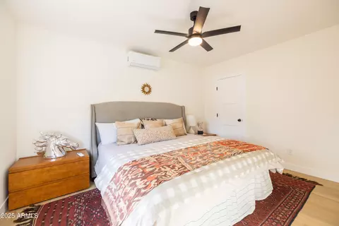 Bedroom - 1409 Edgemont Ave, Phoenix, AZ 85006 photo 6 of 8