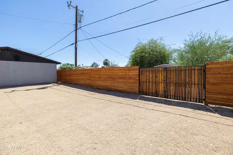 Exterior - 1409 Edgemont Ave, Phoenix, AZ 85006 photo 17 of 20