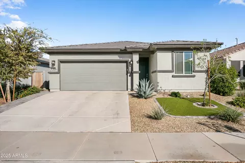 17852 W Country Club Ter, Surprise, AZ 85387