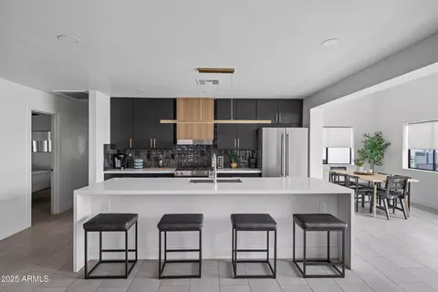 Kitchen - 4132 N 34th Pl, Phoenix, AZ 85018 photo 2 of 7