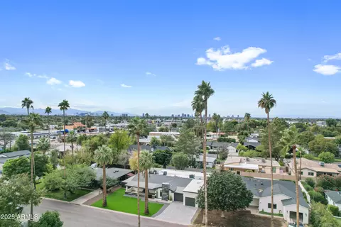 View/Area - 4132 N 34th Pl, Phoenix, AZ 85018 photo 4 of 8