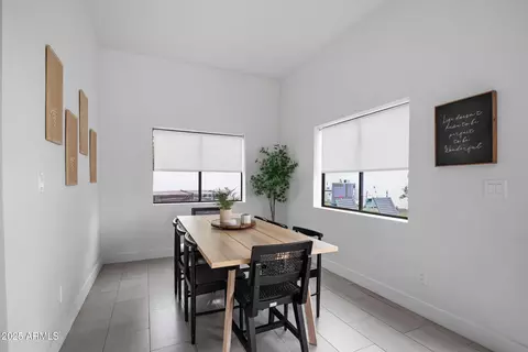 Dining - 4132 N 34th Pl, Phoenix, AZ 85018 photo 1 of 2