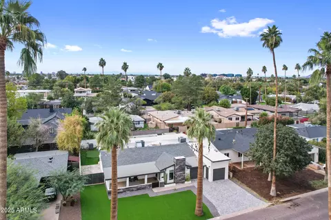 View/Area - 4132 N 34th Pl, Phoenix, AZ 85018 photo 2 of 8
