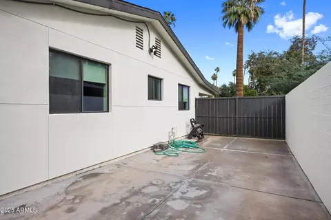 Exterior - 4132 N 34th Pl, Phoenix, AZ 85018 photo 5 of 5
