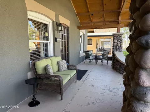 Exterior - 723 E Moreland St, Phoenix, AZ 85006 photo 1 of 3