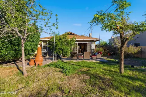 Exterior - 723 E Moreland St, Phoenix, AZ 85006 photo 3 of 3